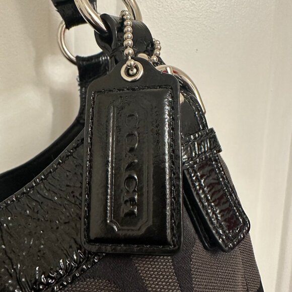 COACH | Large SOHO Signature Bag - Picture 3 of 10